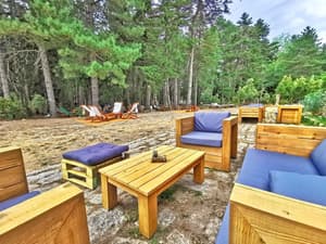thumbnail: Property grounds