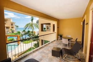 thumbnail: Balcony view