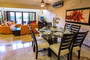thumbnail: In-room dining