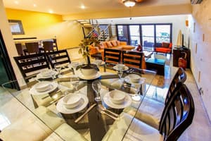 thumbnail: In-room dining