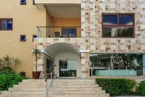 thumbnail: Property entrance