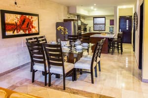 thumbnail: In-room dining