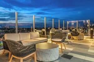 thumbnail: Bar (on property)