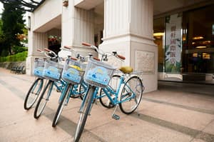 thumbnail: Bicycling
