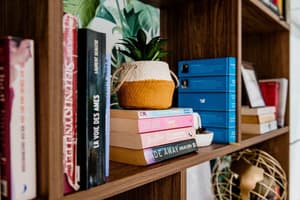 thumbnail: Interior detail