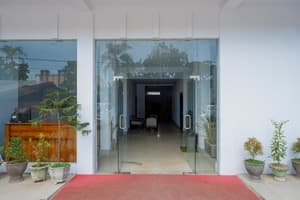 thumbnail: Property entrance