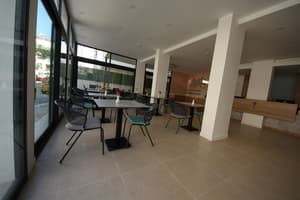 thumbnail: Breakfast area