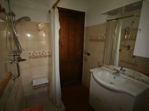 thumbnail: Interior entrance