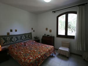 thumbnail: In-room dining