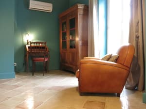 thumbnail: Room amenity