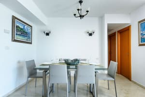 thumbnail: In-room dining