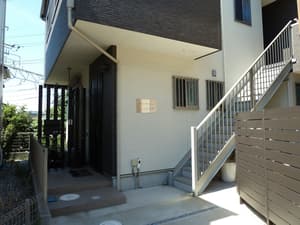 thumbnail: Exterior detail