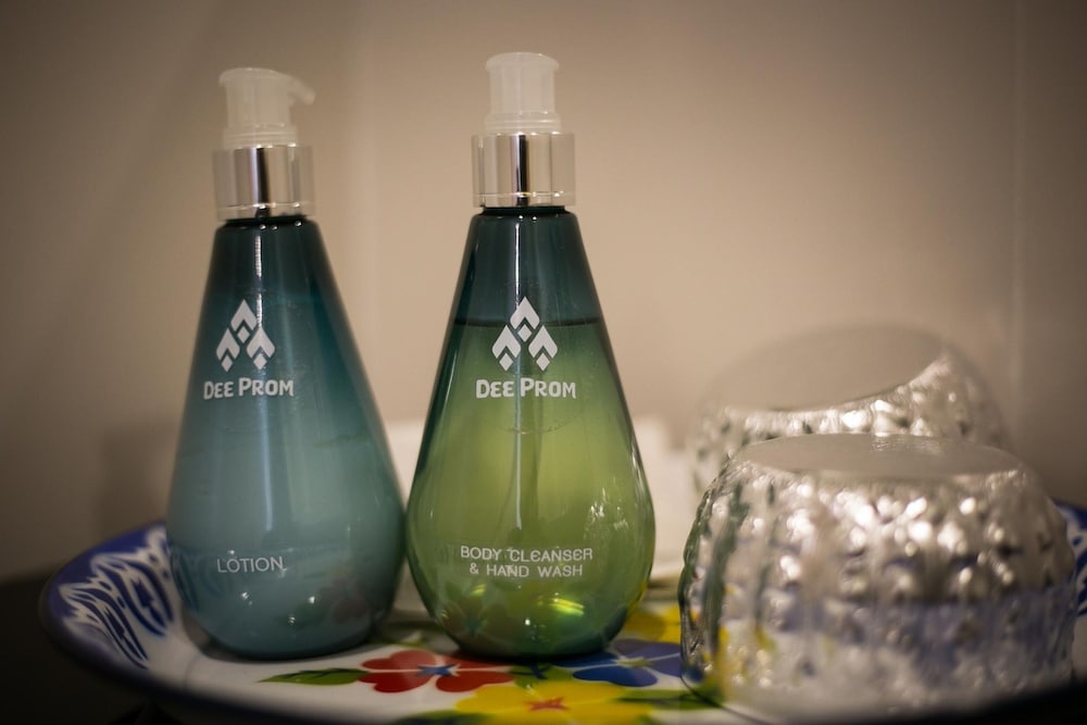 Bathroom amenities