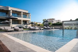 thumbnail: Outdoor pool