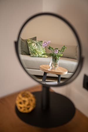 thumbnail: Interior detail