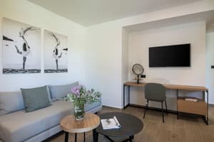thumbnail: Living area