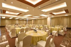 thumbnail: Banquet hall