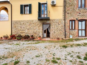 thumbnail: Exterior