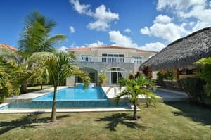 thumbnail: Exterior