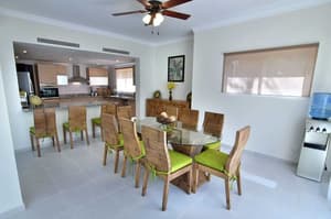 thumbnail: In-room dining
