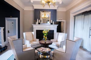 thumbnail: Interior entrance