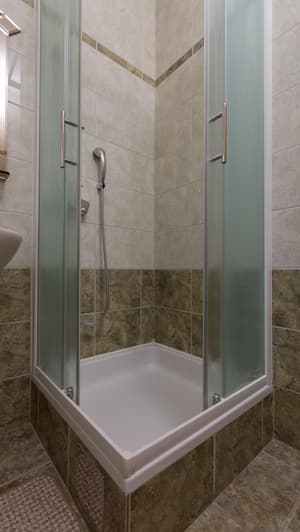 thumbnail: Bathroom shower