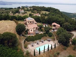 thumbnail: Exterior