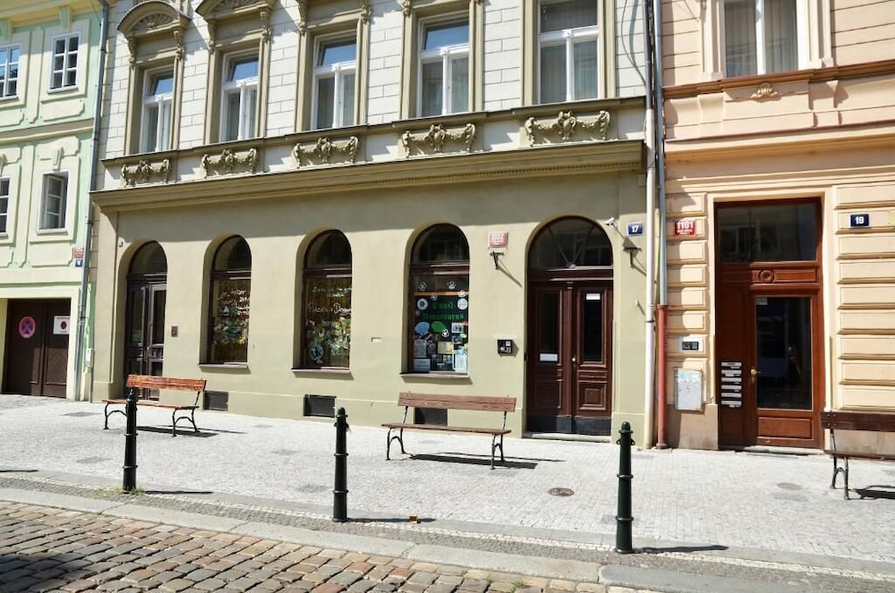 Primary image
