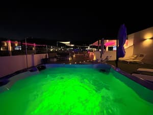 thumbnail: Exterior