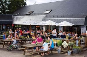 thumbnail: Outdoor dining