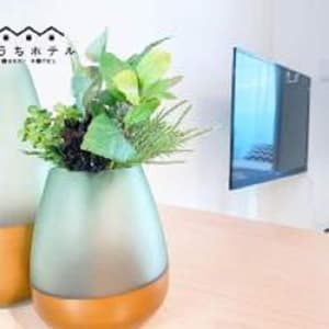 thumbnail: In-room dining