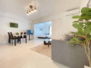 thumbnail: In-room dining