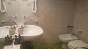 thumbnail: 471832389.jpg