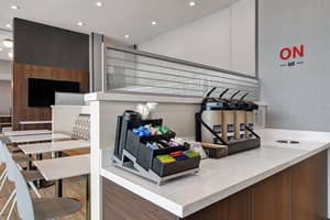 thumbnail: Bar (on property)