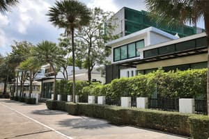 thumbnail: Exterior