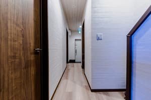 thumbnail: Hallway