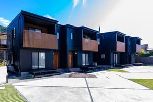 thumbnail: Exterior