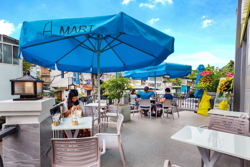 Children's play area - outdoor