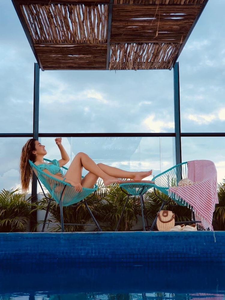 Rooftop pool