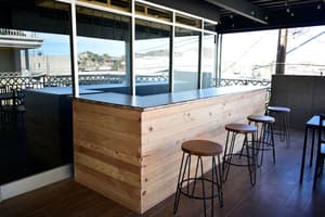 thumbnail: Bar (on property)