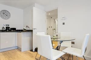 thumbnail: Dining room