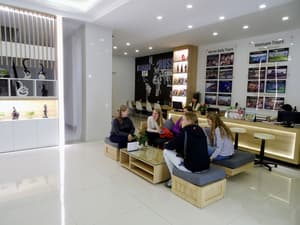 thumbnail: Lobby sitting area