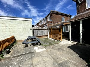 thumbnail: BBQ/picnic area