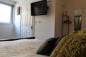 thumbnail: Room