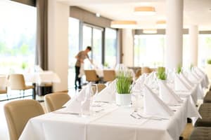 thumbnail: Restaurant