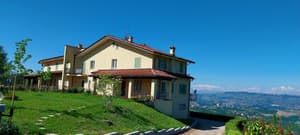 thumbnail: Front of property