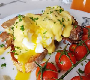 thumbnail: Breakfast buffet