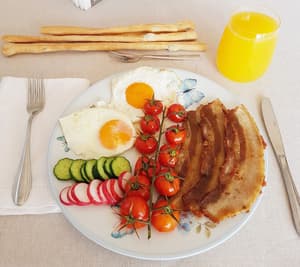 thumbnail: Breakfast buffet