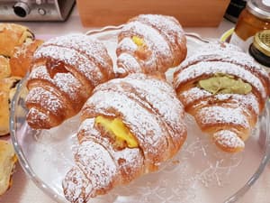 thumbnail: Breakfast buffet