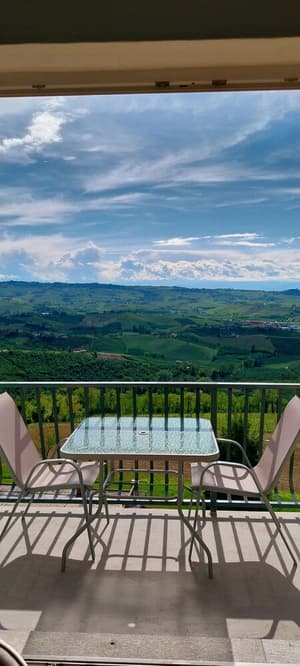 thumbnail: Balcony view